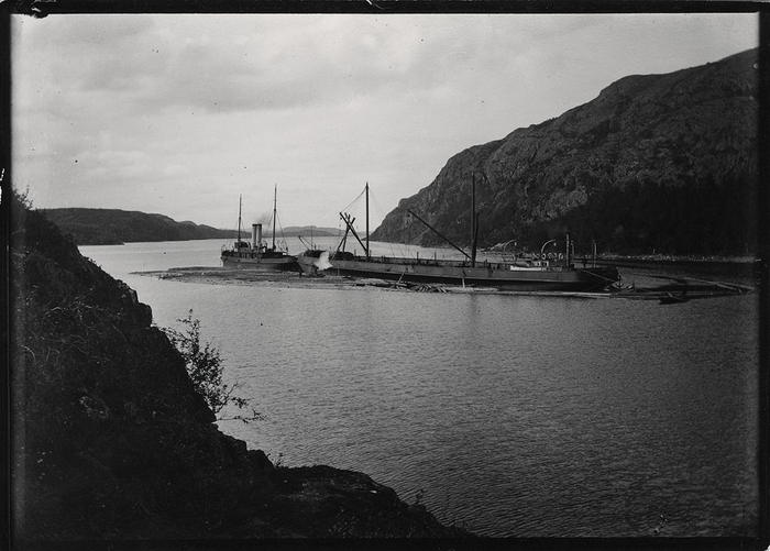 Ellisif Rannveig Wessel, Landskap, Skip i en fjord, NMFF.002108