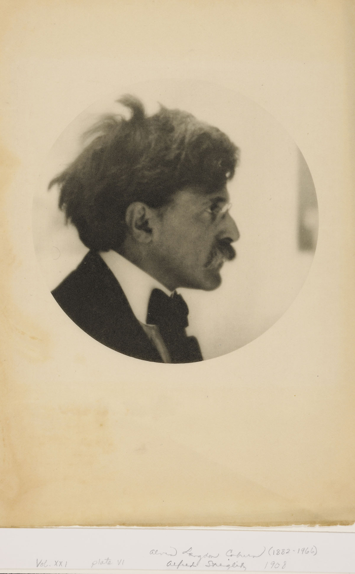 Alvin Langdon Coburn: Alfred Stieglitz, fotogravyr, Ø 158, 1908, NMFF.000492