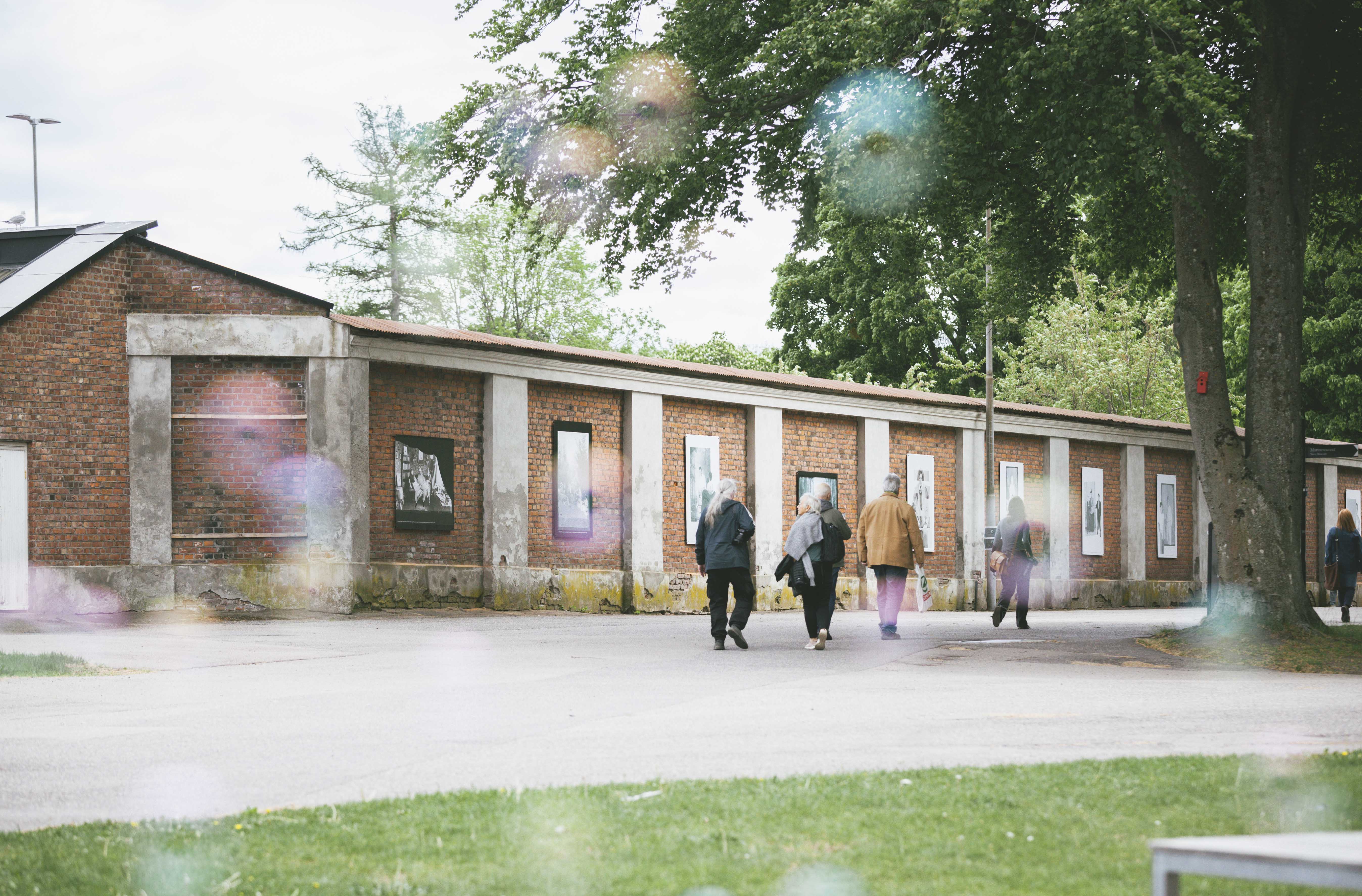 
Utstillingen Marie & Bolette + Paulina utenfor Preus museumFoto: Ingrid Aas/Preus museum