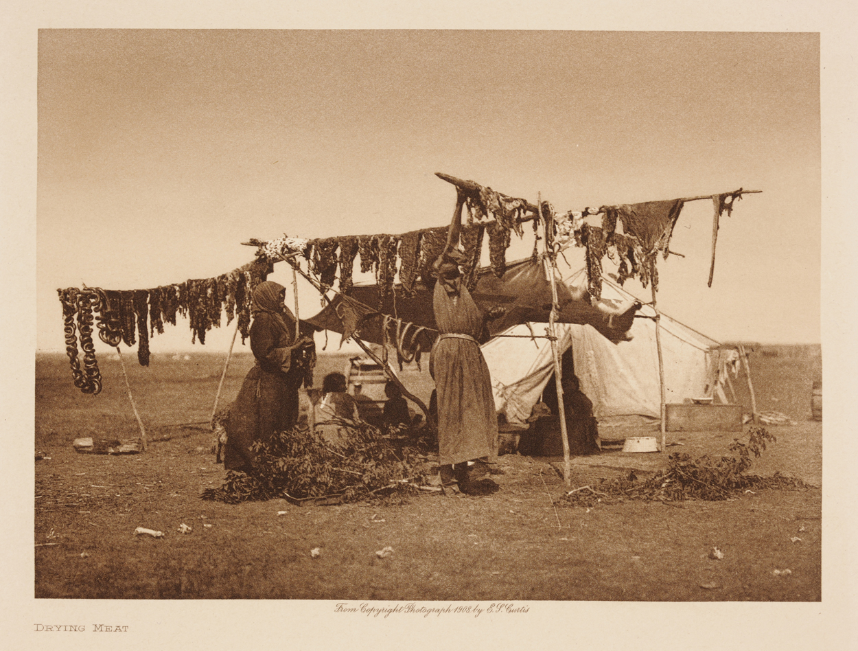 Edward Sheriff Curtis, Mat Lodge Yakima, 1910. Tilhører Preus museums samling