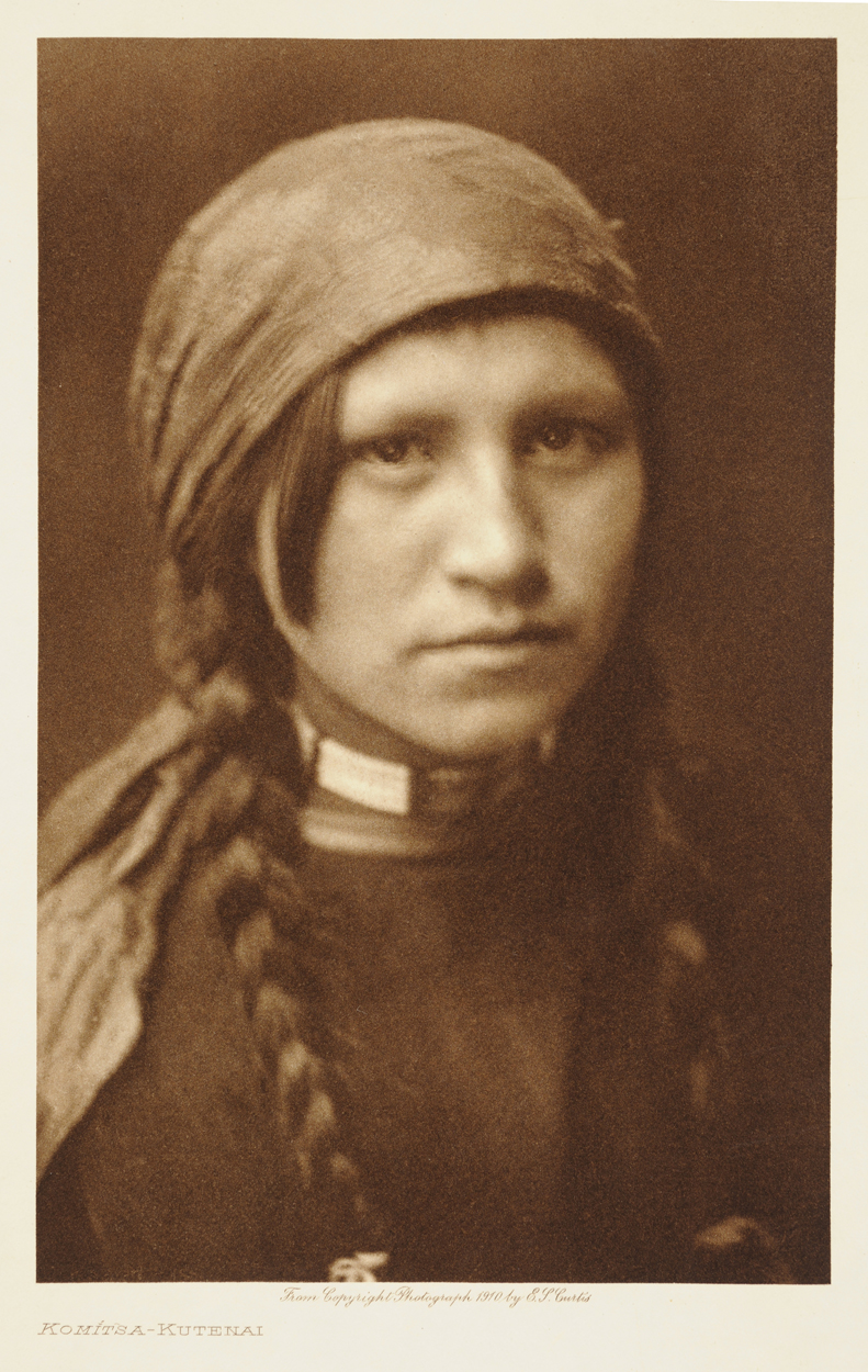 Edward Sheriff Curtis, Komitsa - Kutenai, 1910. Tilhører Preus museums samling