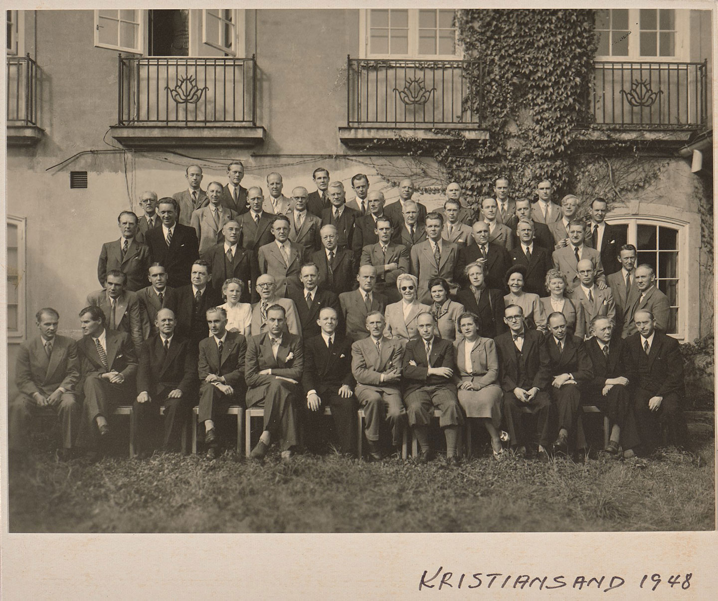 Unknown photographer, Meeting in "Norges Fotografforbund", Kristiansand 1948. Silver gelatine on baryta. From the archive of Nils Andreas Jacobsen. Preus Museum collection