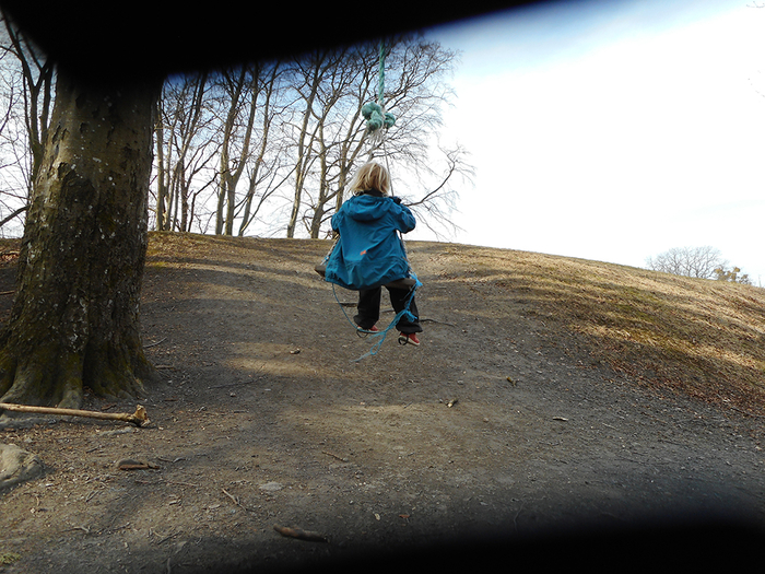 Jeg vil ha bilde av Marte, Bestevennen min. Vi skal leke sammen. Å huske sammen og så skal vi begynne på skolen sammen.  Jeg tar bilde av Marte og Marte tar bilde av meg. Det var morsomt.