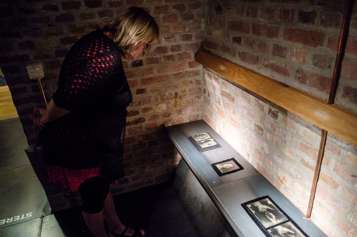 Utstilling av festivalutstiller Johanne Seines Svendsens glassplater (foto: Andreas Harvik/Preus museum)