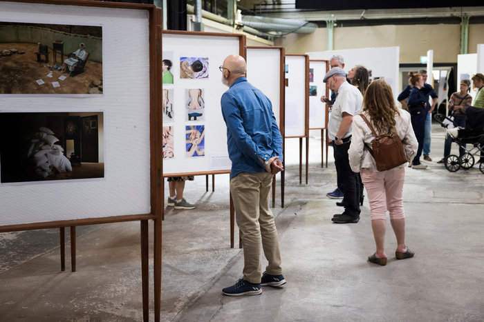 Fra Juryert utstilling på Fotografiets dag 2022 (foto: Ingrid Aas/Preus museum)