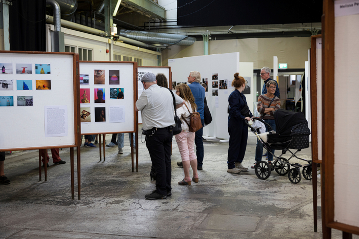 Fra Juryert utstilling på Fotografiets dag 2022 (foto: Ingrid Aas/Preus museum)