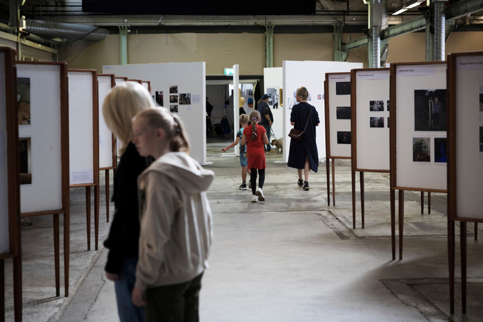 Fra Juryert utstilling på Fotografiets dag 2022 (foto: Ingrid Aas/Preus museum)